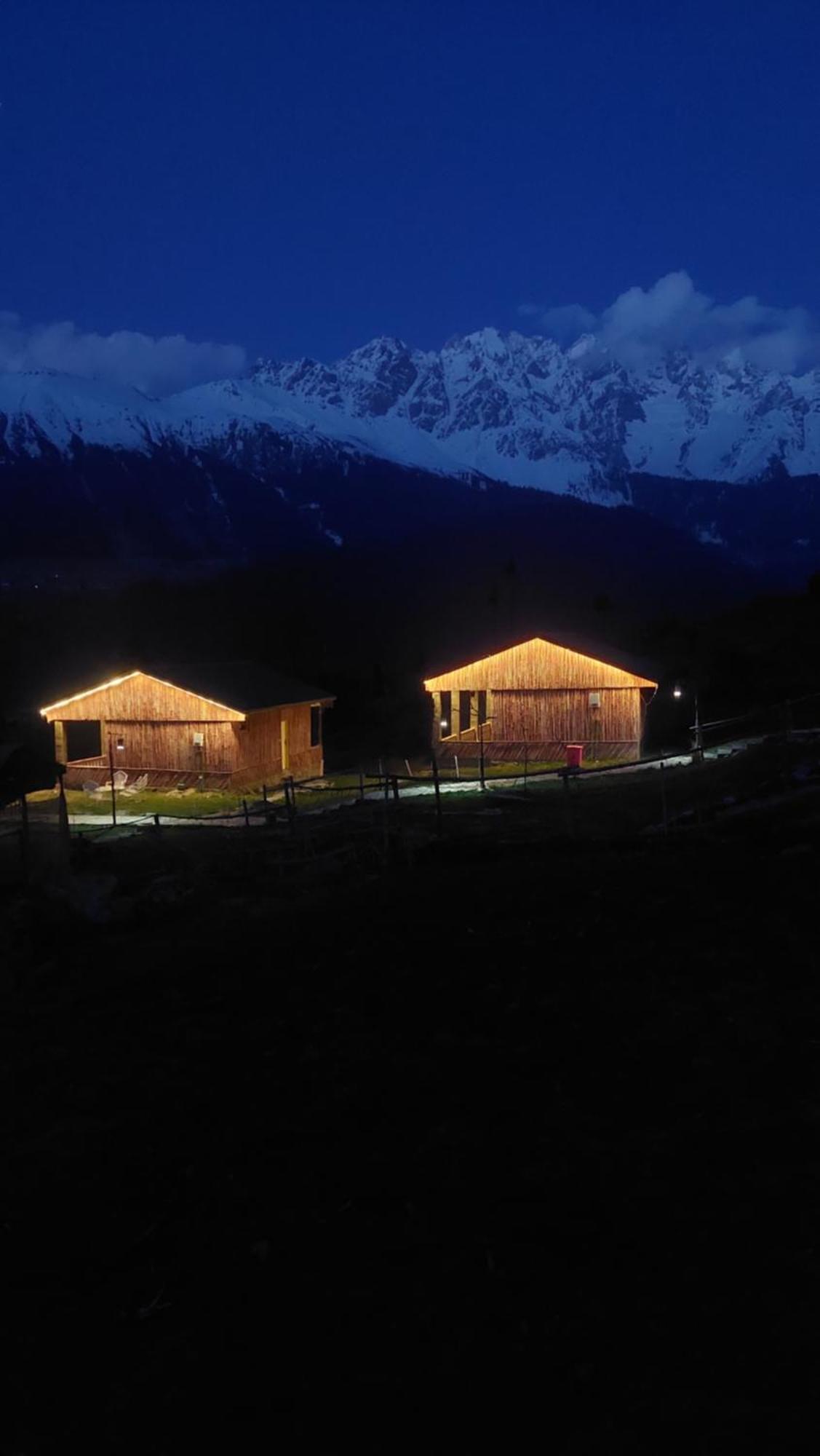 Khana Badosh Resort Kalam Exteriér fotografie