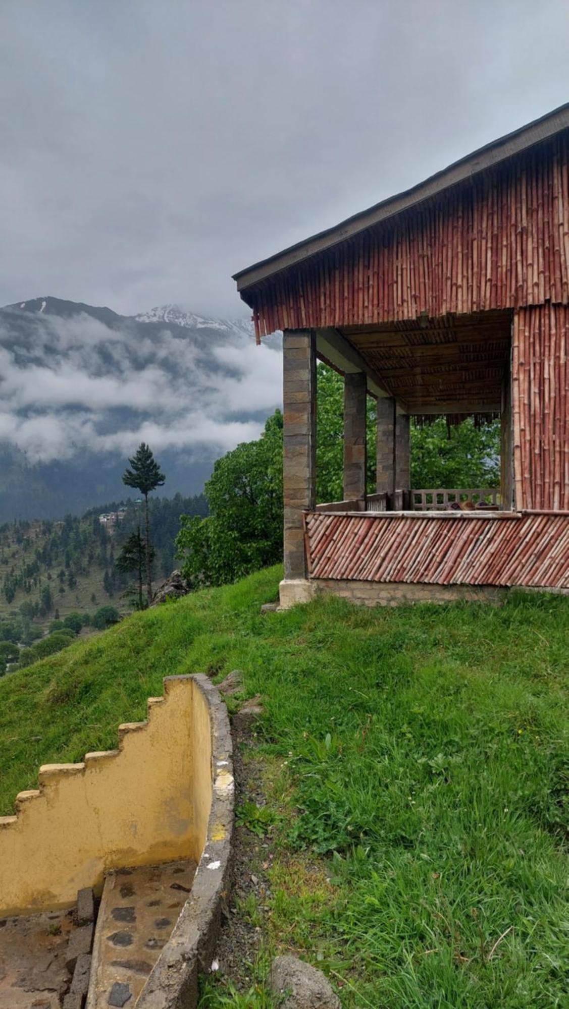 Khana Badosh Resort Kalam Exteriér fotografie