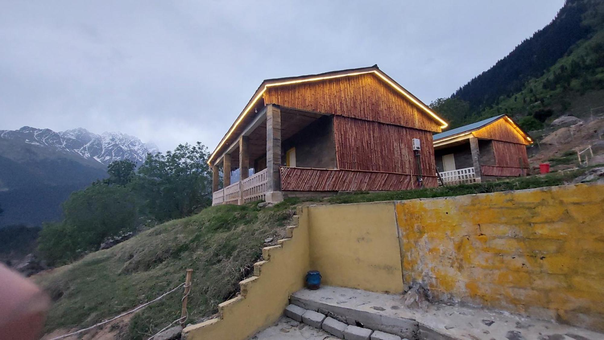 Khana Badosh Resort Kalam Exteriér fotografie